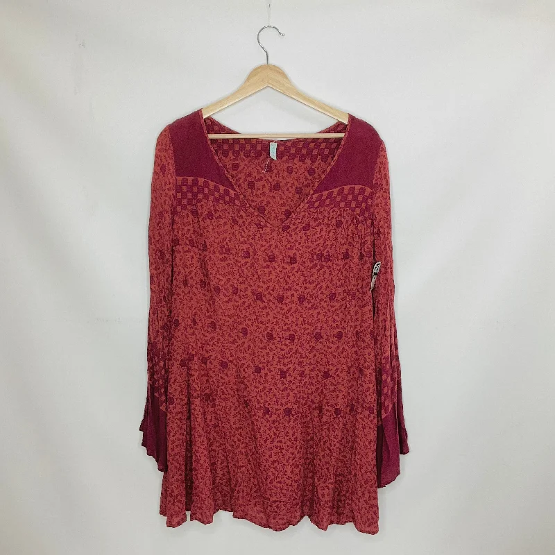 Top Long Sleeve By Free People In Red, Size: S